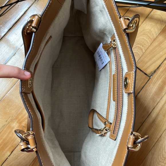 Brand new Michael Kors hand bag with tag - Picture 6 of 8